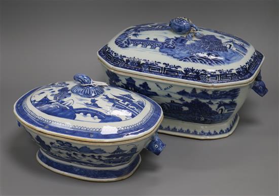 Two Chinese export blue and white tureens and covers, 18th/19th century largest 30cm